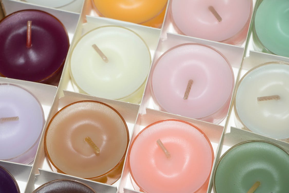 Wprowadź do mieszkania odrobinę przytulności – świeczki zapachowe